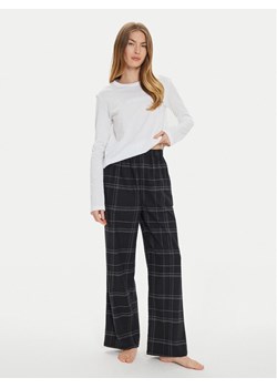 Calvin Klein Underwear Piżama 000QS7420E Kolorowy Relaxed Fit ze sklepu MODIVO w kategorii Piżamy damskie - zdjęcie 182649711