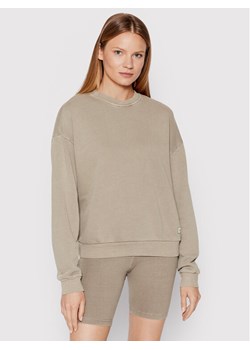 Reebok Bluza Classics Natural Dye Beżowy Loose Fit ze sklepu MODIVO w kategorii Bluzy damskie - zdjęcie 182650322