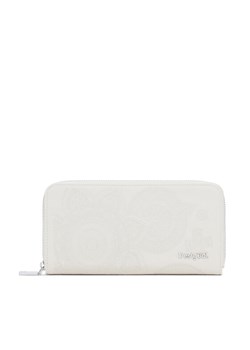 Desigual Duży Portfel Damski Dejavu Fiona 25SAYP13 Écru ze sklepu MODIVO w kategorii Portfele damskie - zdjęcie 182651153