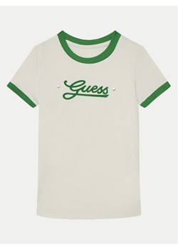 Guess T-Shirt J5RI11 K6YW4 Écru Regular Fit ze sklepu MODIVO w kategorii T-shirty chłopięce - zdjęcie 182651193