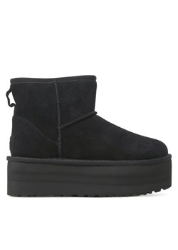 Ugg Śniegowce W Classic Mini Platform 1134991 Czarny ze sklepu MODIVO w kategorii Śniegowce damskie - zdjęcie 182651884