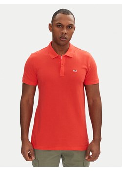 Tommy Jeans Polo DM0DM20676 Czerwony Slim Fit ze sklepu MODIVO w kategorii T-shirty męskie - zdjęcie 182651961