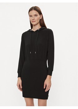 DKNY Sport Sukienka dzianinowa DP3D4832 Czarny Relaxed Fit ze sklepu MODIVO w kategorii Sukienki - zdjęcie 182652053