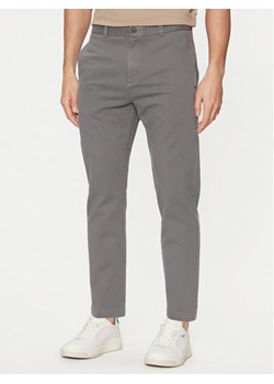 HUGO Chinosy 50533851 Szary Slim Fit ze sklepu MODIVO w kategorii Spodnie męskie - zdjęcie 182652300