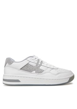 Under Armour Sneakersy UA Court 96 Suede 3028765 Biały ze sklepu MODIVO w kategorii Buty sportowe męskie - zdjęcie 182652443