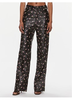 ROTATE Spodnie z imitacji skóry Printed Straight Pants 1120042890 Czarny Regular Fit ze sklepu MODIVO w kategorii Spodnie damskie - zdjęcie 182652854