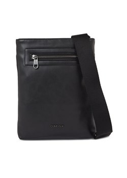 Calvin Klein Saszetka Ck Elevated Flatpack K50K510833 Czarny ze sklepu MODIVO w kategorii Torby męskie - zdjęcie 182652862