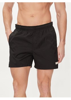 Calvin Klein Swimwear Szorty kąpielowe KM0KM00939 Czarny Regular Fit ze sklepu MODIVO w kategorii Kąpielówki - zdjęcie 182653003