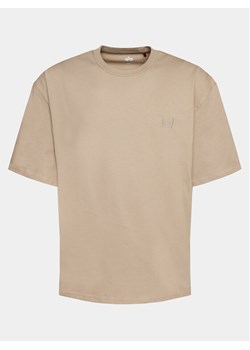 Alpha Industries T-Shirt Essentials 146504 Beżowy Relaxed Fit ze sklepu MODIVO w kategorii T-shirty męskie - zdjęcie 182653433