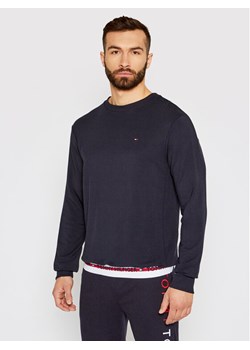 Tommy Hilfiger Bluza Track Top UM0UM01928 Granatowy Regular Fit ze sklepu MODIVO w kategorii Bluzy męskie - zdjęcie 182654821