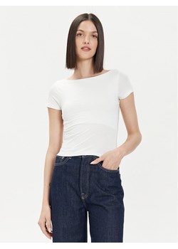 Gina Tricot T-Shirt 21319 Biały Slim Fit ze sklepu MODIVO w kategorii Bluzki damskie - zdjęcie 182655842