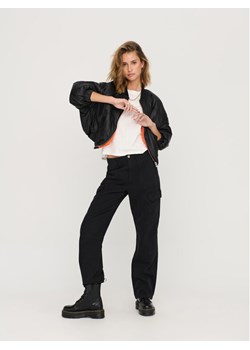 ONLY Spodnie materiałowe 15300976 Czarny Loose Fit ze sklepu MODIVO w kategorii Spodnie damskie - zdjęcie 182656222