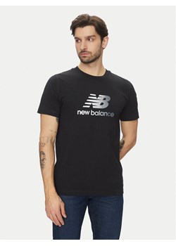 New Balance T-Shirt Essentials MT51503 Czarny Regular Fit ze sklepu MODIVO w kategorii T-shirty męskie - zdjęcie 182656502