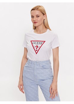 Guess T-Shirt W1YI1B I3Z14 Biały Slim Fit ze sklepu MODIVO w kategorii Bluzki damskie - zdjęcie 182656943