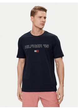 Tommy Hilfiger T-Shirt 85' MW0MW34427 Granatowy Regular Fit ze sklepu MODIVO w kategorii T-shirty męskie - zdjęcie 182658073