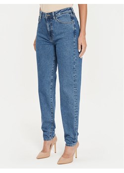 Guess Jeansy W4YA0D D5CC3 Niebieski Relaxed Fit ze sklepu MODIVO w kategorii Jeansy damskie - zdjęcie 182658320