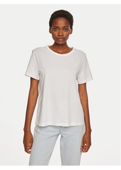 Gap T-Shirt 795346-01 Biały Regular Fit ze sklepu MODIVO w kategorii Bluzki damskie - zdjęcie 182658324