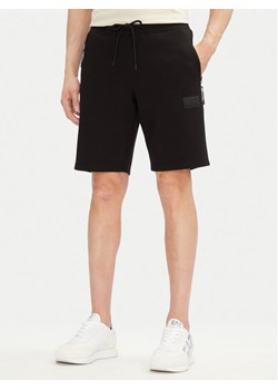 EA7 Emporio Armani Szorty sportowe 7M000095 AF12116 UC001 Czarny Regular Fit ze sklepu MODIVO w kategorii Spodenki męskie - zdjęcie 182658410