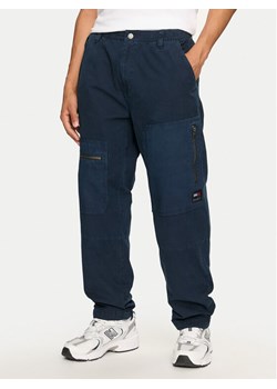 Tommy Jeans Spodnie materiałowe Aiden DM0DM19497 Granatowy Tapered Fit ze sklepu MODIVO w kategorii Spodnie męskie - zdjęcie 182659104