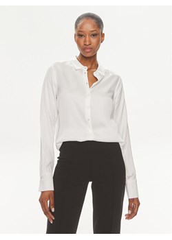 Tatuum Koszula Nika T2406.078 Biały Regular Fit ze sklepu MODIVO w kategorii Koszule damskie - zdjęcie 182659233