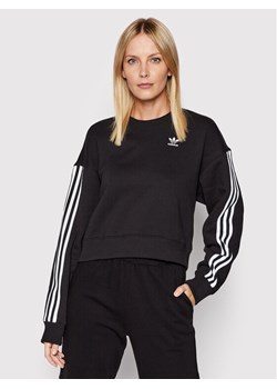 adidas Bluza adicolor Classics HC2064 Czarny Relaxed Fit ze sklepu MODIVO w kategorii Bluzy damskie - zdjęcie 182659291