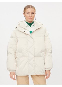 Tommy Jeans Kurtka zimowa Ovr Satin DW0DW16586 Écru Regular Fit ze sklepu MODIVO w kategorii Kurtki damskie - zdjęcie 182659661