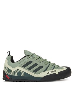 adidas Trekkingi Terrex Swift Solo 2.0 IH1113 Zielony ze sklepu MODIVO w kategorii Buty trekkingowe męskie - zdjęcie 182660104