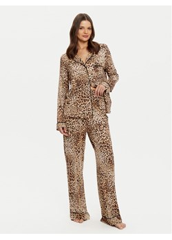 Guess Piżama O5RX08 KCIN2 Brązowy Regular Fit ze sklepu MODIVO w kategorii Piżamy damskie - zdjęcie 182660241