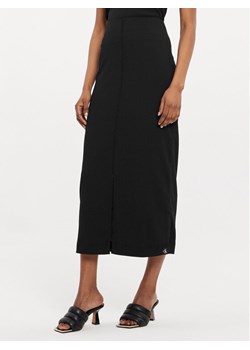 Calvin Klein Jeans Spódnica midi J20J223144 Czarny Regular Fit ze sklepu MODIVO w kategorii Spódnice - zdjęcie 182660472