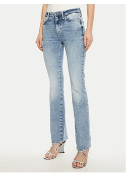 Guess Jeansy W5RA0L D5L71 Niebieski Regular Fit ze sklepu MODIVO w kategorii Jeansy damskie - zdjęcie 182660900