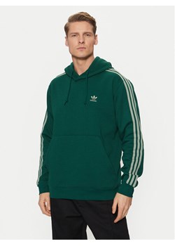 adidas Bluza adicolor Classics 3-Stripes JP1001 Zielony Regular Fit ze sklepu MODIVO w kategorii Bluzy męskie - zdjęcie 182661024