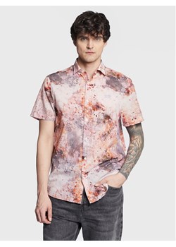 Guess Koszula M3GH65 WFDS1 Różowy Regular Fit - id: 0000302194032 - marki Guess - 182662080 Guess Koszula M3GH65 WFDS1 Różowy Regular Fit ze sklepu MODIVO w kategorii Koszule męskie - zdjęcie 182662080