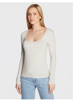 Guess Bluzka Carrie O2BM31 KBBU1 Szary Regular Fit ze sklepu MODIVO w kategorii Bluzki damskie - zdjęcie 182662990