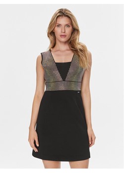 Guess Sukienka koktajlowa Farah W4RK55 KC2C0 Czarny Regular Fit ze sklepu MODIVO w kategorii Sukienki - zdjęcie 182663062