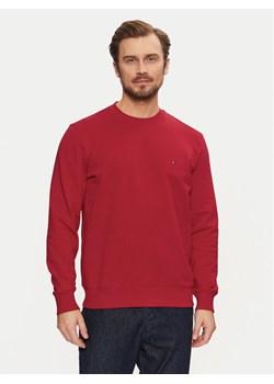Tommy Hilfiger Bluza Essential MW0MW37237 Czerwony Regular Fit ze sklepu MODIVO w kategorii Bluzy męskie - zdjęcie 182663592