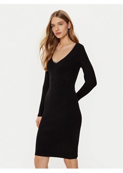 Guess Sukienka dzianinowa W5RK07 Z2YJ2 Czarny Regular Fit ze sklepu MODIVO w kategorii Sukienki - zdjęcie 182663691