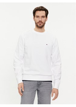 Tommy Hilfiger Bluza Flag Logo MW0MW32735 Biały Regular Fit ze sklepu MODIVO w kategorii Bluzy męskie - zdjęcie 182663863