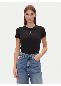 Tommy Jeans T-Shirt Tjw Slim Essential Logo 2 Tee DW0DW20316 Czarny Regular Fit ze sklepu MODIVO w kategorii Bluzki damskie - zdjęcie 182664372