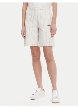 adidas Bermudy Pinstripe JC7684 Biały Loose Fit ze sklepu MODIVO w kategorii Szorty - zdjęcie 182664424