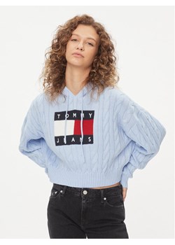 Tommy Jeans Sweter Center Flag DW0DW16528 Błękitny Regular Fit ze sklepu MODIVO w kategorii Swetry damskie - zdjęcie 182665442