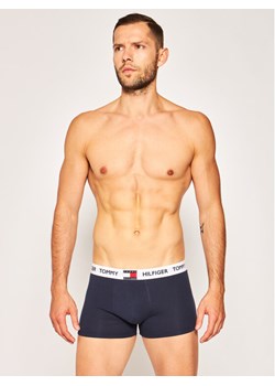 Tommy Hilfiger Bokserki UM0UM01810 Granatowy ze sklepu MODIVO w kategorii Majtki męskie - zdjęcie 182665710