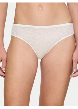 Triumph Figi klasyczne Signature Sheer 10222554 Écru ze sklepu MODIVO w kategorii Majtki damskie - zdjęcie 182667331