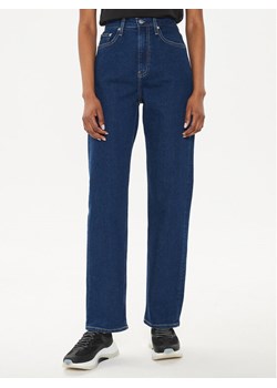 Calvin Klein Jeans Jeansy J20J223659 Granatowy Straight Fit ze sklepu MODIVO w kategorii Jeansy damskie - zdjęcie 182668173