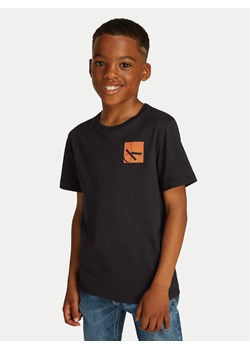 Calvin Klein Jeans T-Shirt Shifted IB0IB02351 Czarny Regular Fit ze sklepu MODIVO w kategorii T-shirty chłopięce - zdjęcie 182668884