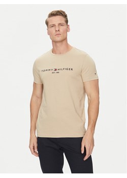Tommy Hilfiger T-Shirt Logo MW0MW11797 Beżowy Regular Fit ze sklepu MODIVO w kategorii T-shirty męskie - zdjęcie 182669081