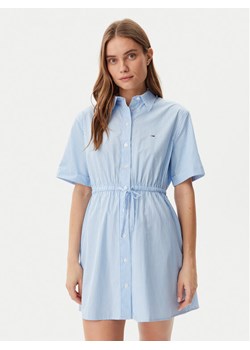 Tommy Jeans Sukienka koszulowa DW0DW20617 Błękitny Regular Fit ze sklepu MODIVO w kategorii Sukienki - zdjęcie 182669340