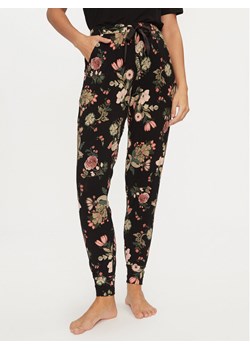 Hunkemöller Spodnie piżamowe 206549 Czarny Regular Fit ze sklepu MODIVO w kategorii Piżamy damskie - zdjęcie 182669671