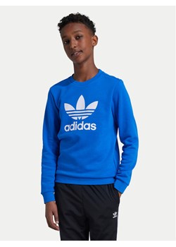 adidas Bluza Trefoil IY7438 Niebieski Regular Fit ze sklepu MODIVO w kategorii Bluzy chłopięce - zdjęcie 182670511