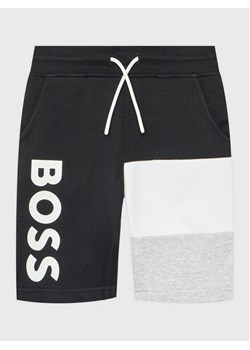 Boss Szorty sportowe J24826 S Czarny Regular Fit ze sklepu MODIVO w kategorii Spodenki chłopięce - zdjęcie 182670814