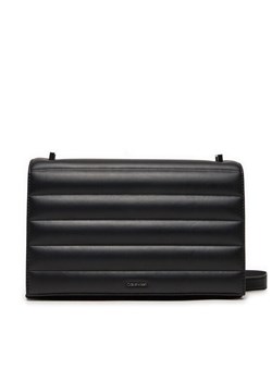 Calvin Klein Torebka Line Quilt Md Conv Shoulder Bag K60K612117 Czarny ze sklepu MODIVO w kategorii Listonoszki - zdjęcie 182671373
